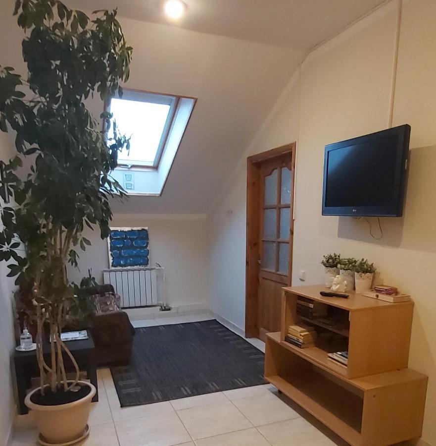 Tiesiog Hostelis Salcininkai Dış mekan fotoğraf